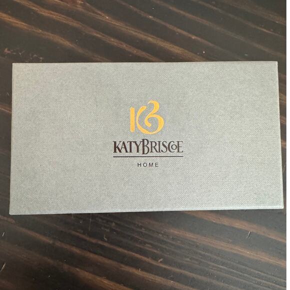 NIB Katy Briscoe Bangles Bone China  Salt & Pepper Shakers - Picture 5 of 5